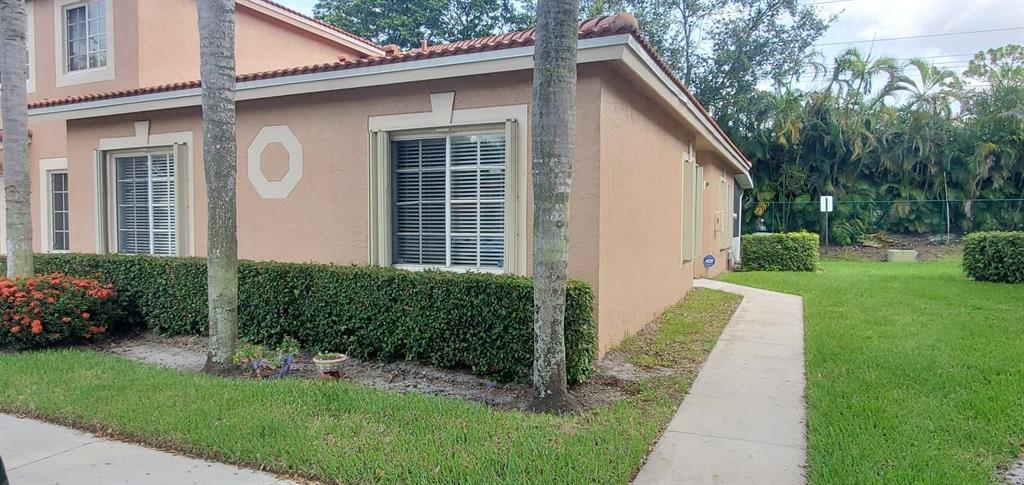 Corner unit. 3 bedrooms, no membership fees.