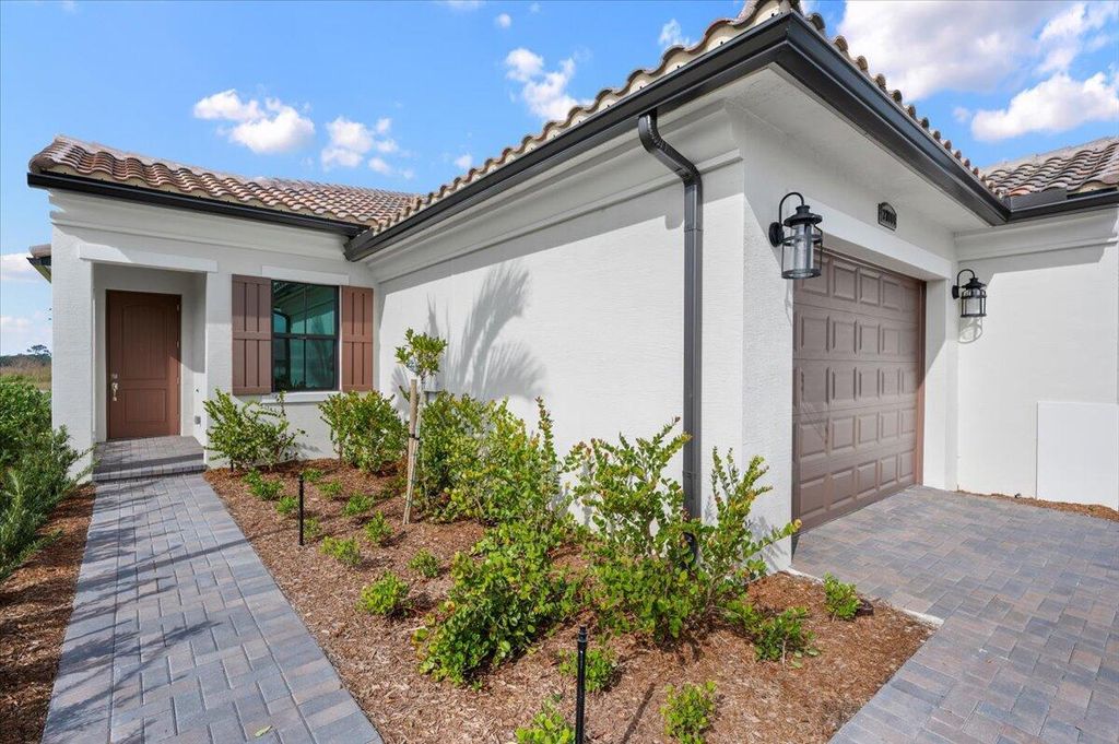 Photo of 27004 SW Viterbo Way, Port Saint Lucie, FL 34986 (MLS # R10950019)