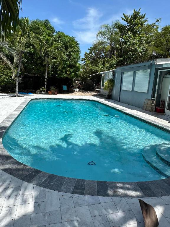 POMPANO BEACH HIGHLANDS-POOL - Residential Income