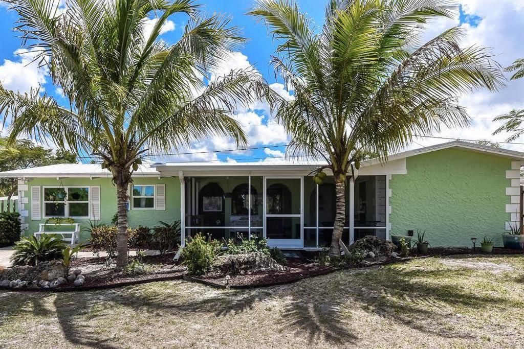 Photo of 217 SW Indian Groves Drive, Stuart, FL 34994 (MLS # R10715442)