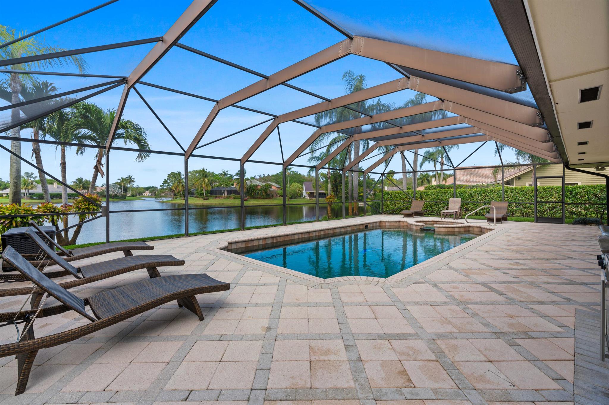 HERITAGE OAKS - Residential
