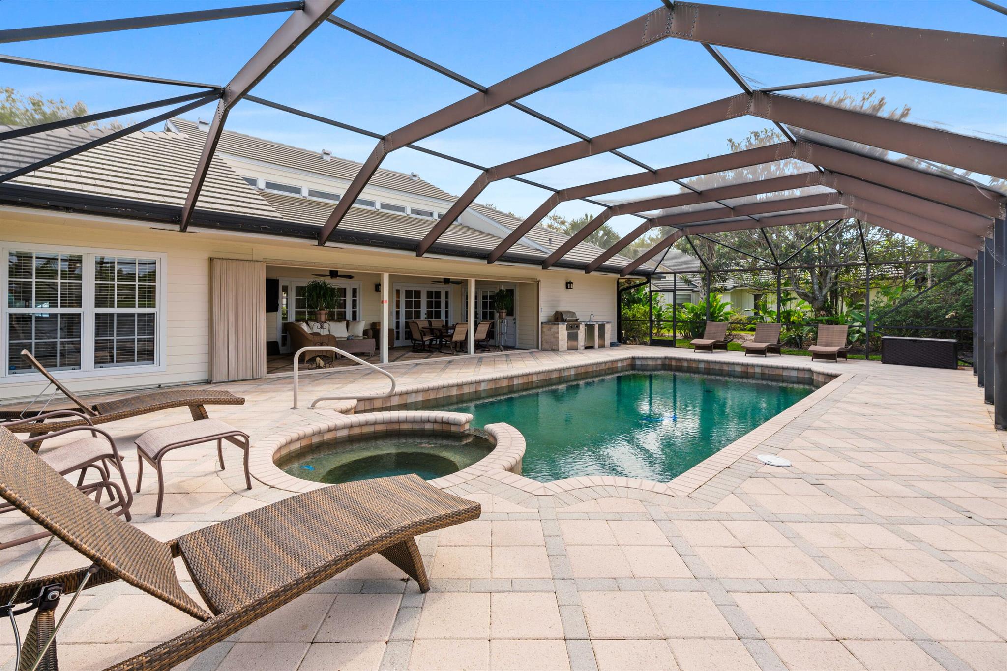 HERITAGE OAKS - Residential