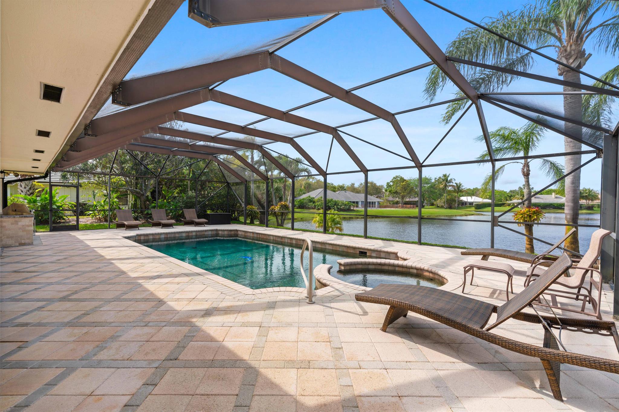 HERITAGE OAKS - Residential