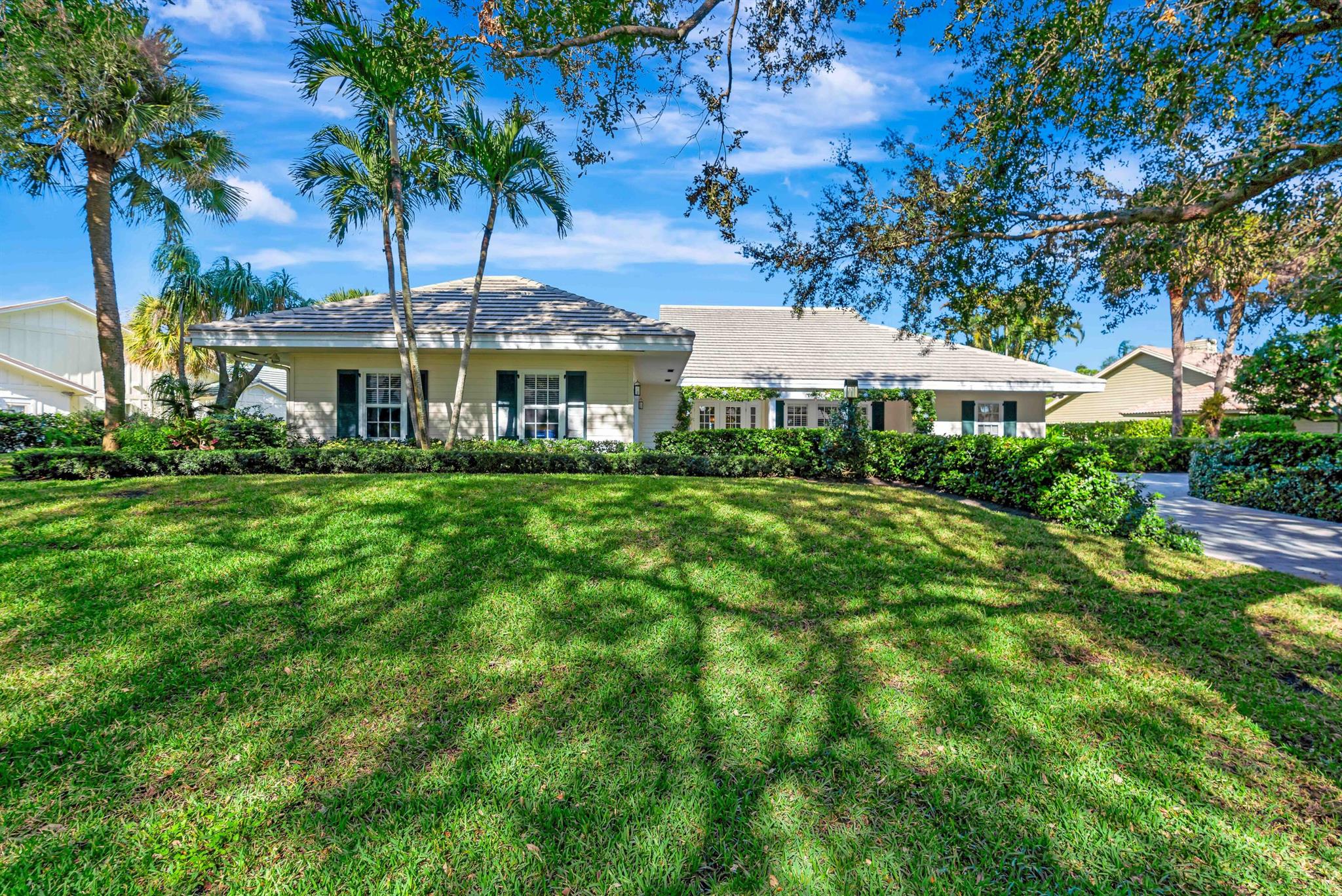 HERITAGE OAKS - Residential