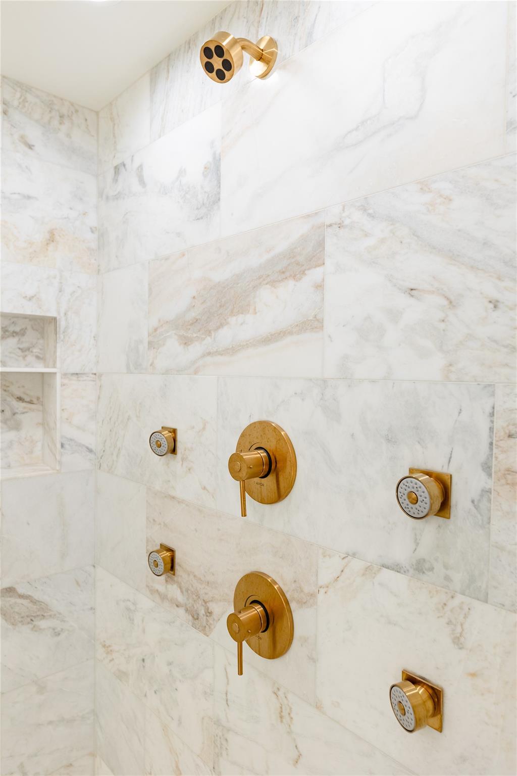 Indialucie - Residential