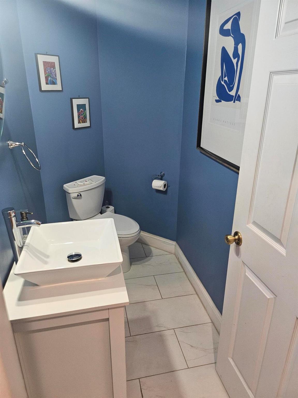 CASTLE PINES CONDOMINIUM - Residential Lease