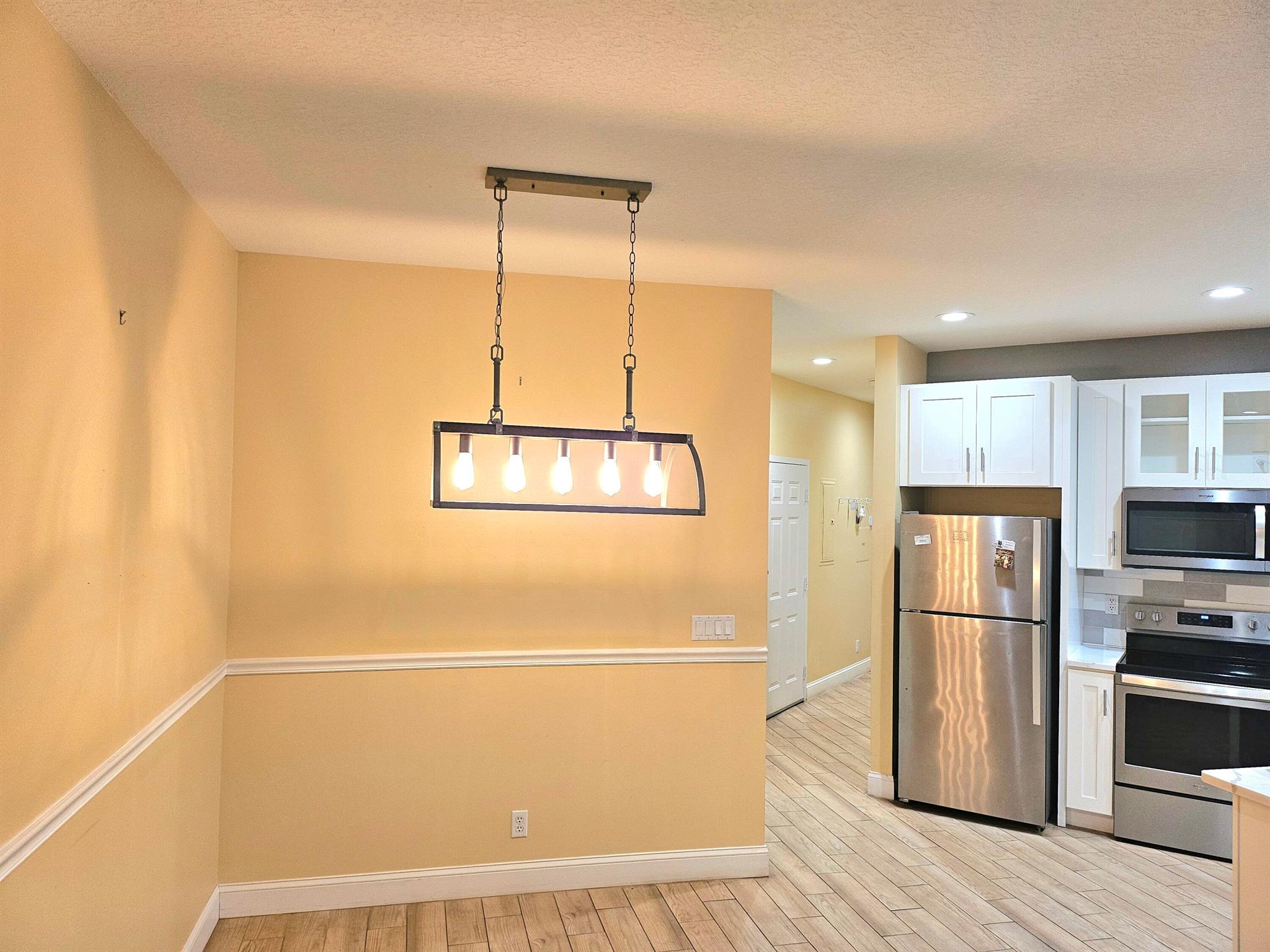 CASTLE PINES CONDOMINIUM - Residential Lease