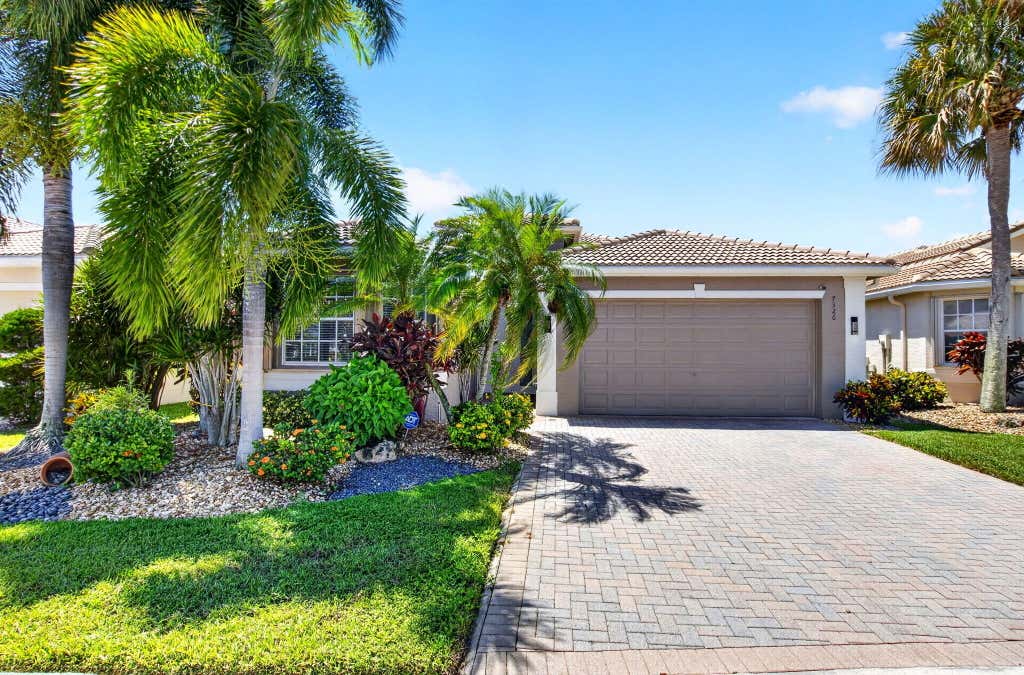 Photo of 7326 Cortes Lake Drive, Delray Beach, FL 33446 (MLS # B26065853)