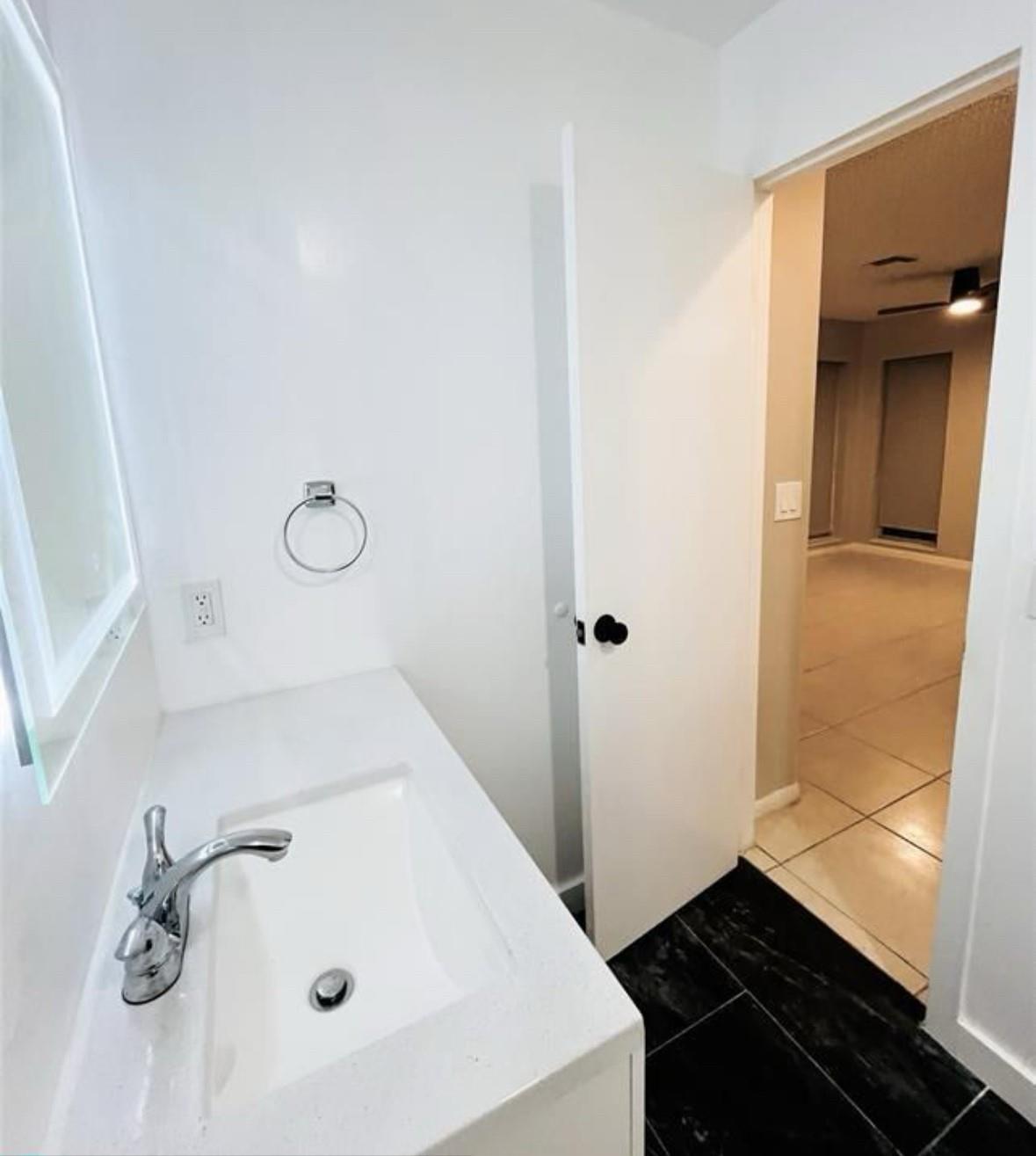 St James Park Delmar 11-2 - Residential Lease