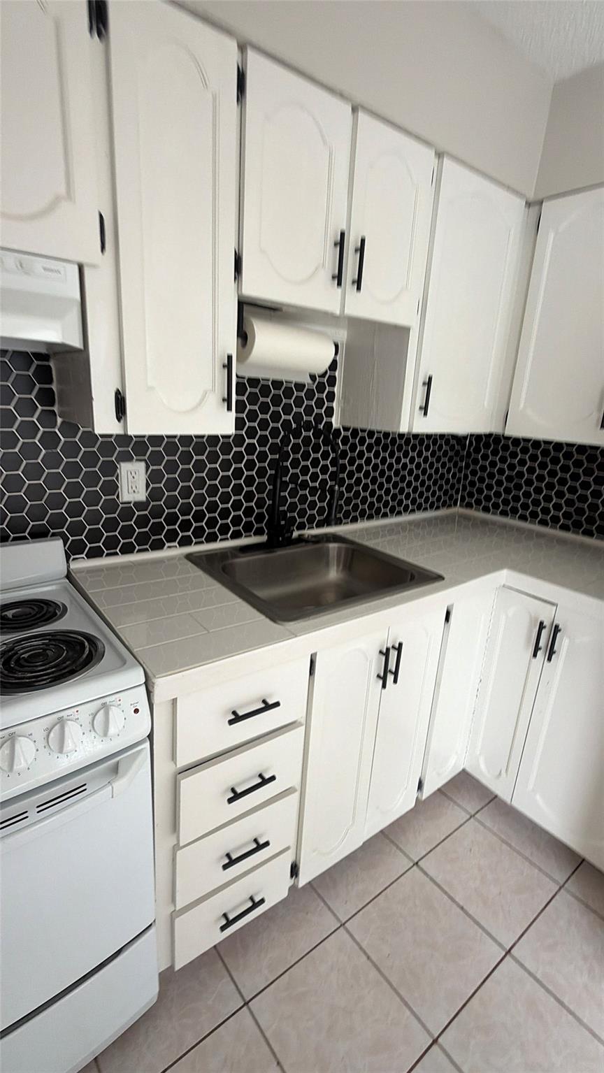 St James Park Delmar 11-2 - Residential Lease