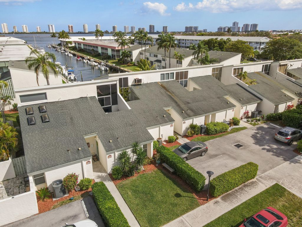 Photo of 118 Castlewood Drive #120, North Palm Beach, FL 33408 (MLS # R10868272)