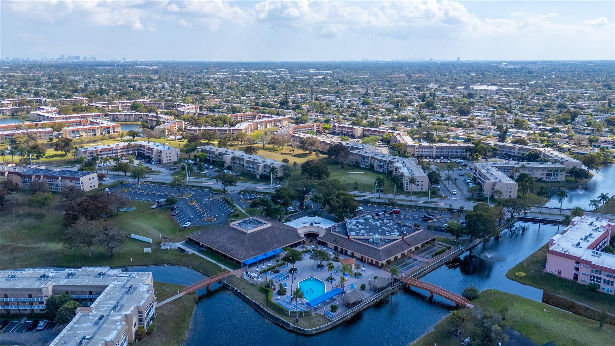 Sunrise Lakes 98 Condo - Residential