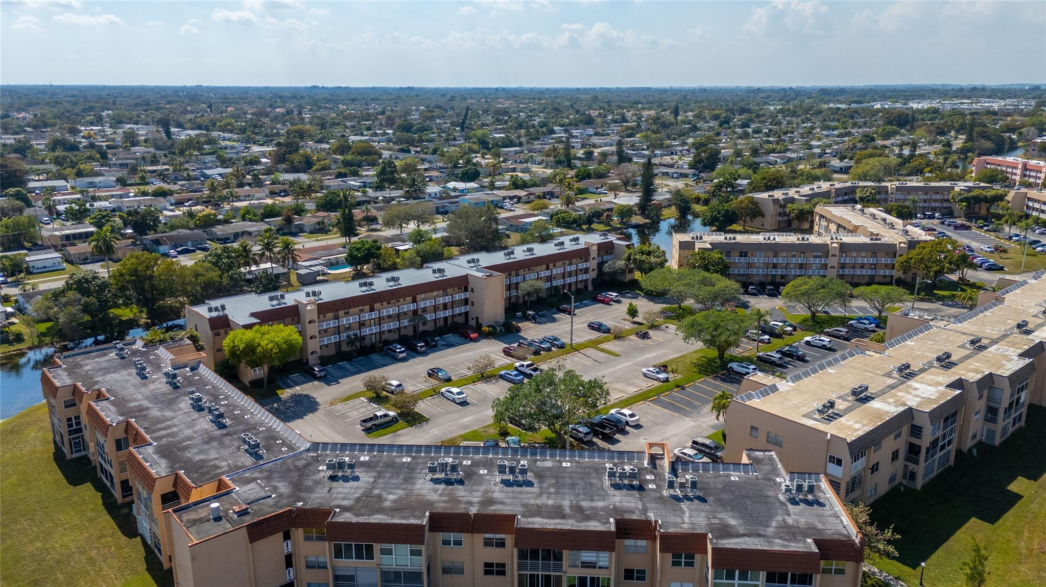 Sunrise Lakes 98 Condo - Residential