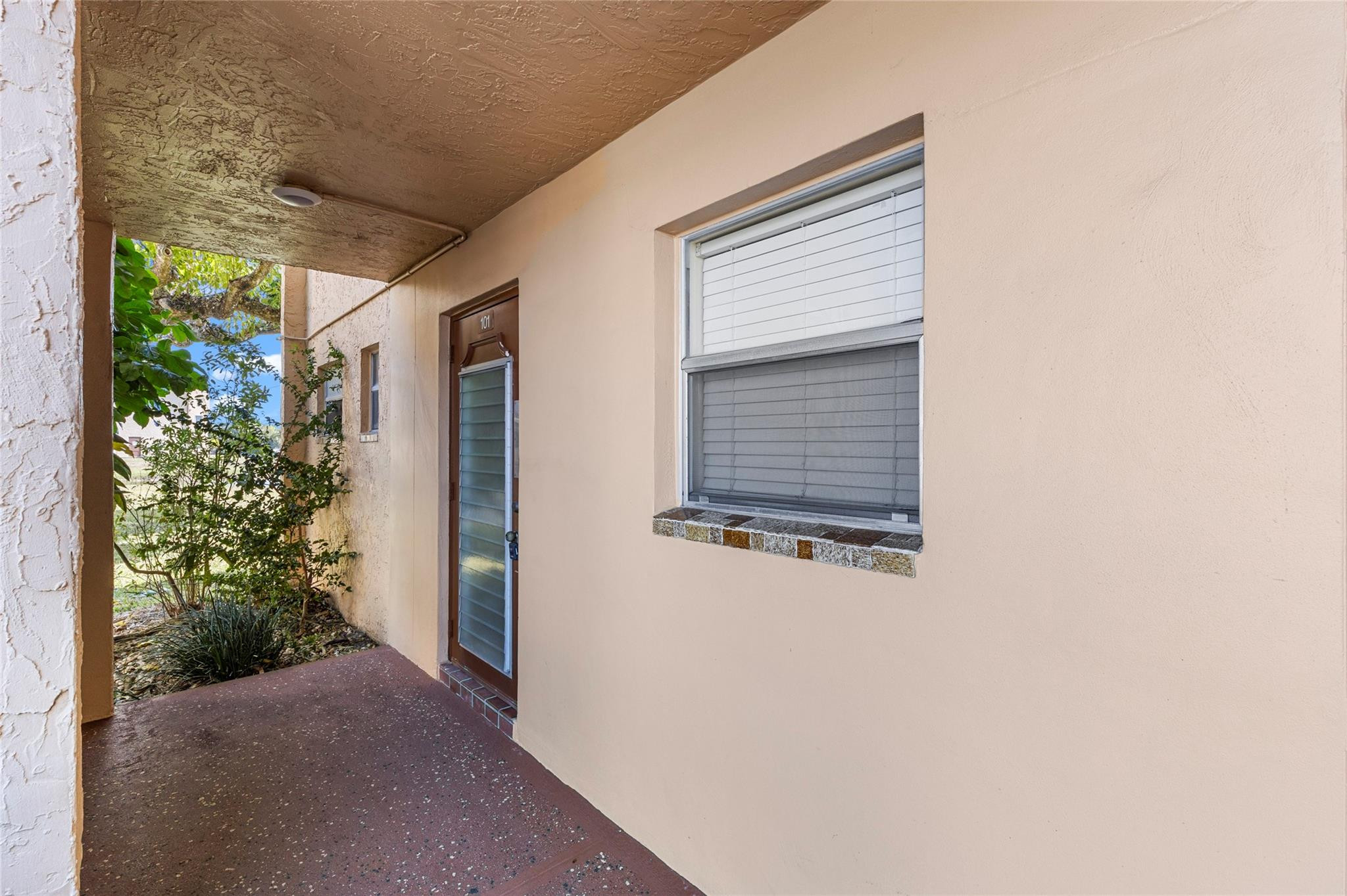 Sunrise Lakes 98 Condo - Residential