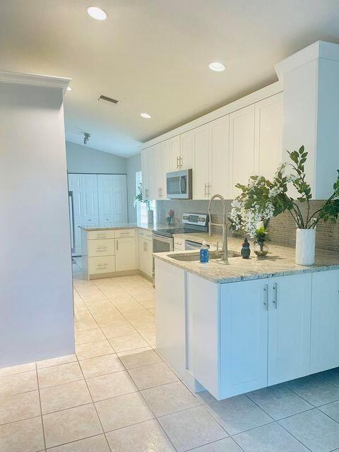 WELLINGTONS EDGE - Residential Lease