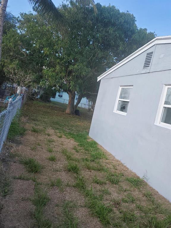 DELRAY MANOR ADD TO DELRAY IN - Residential