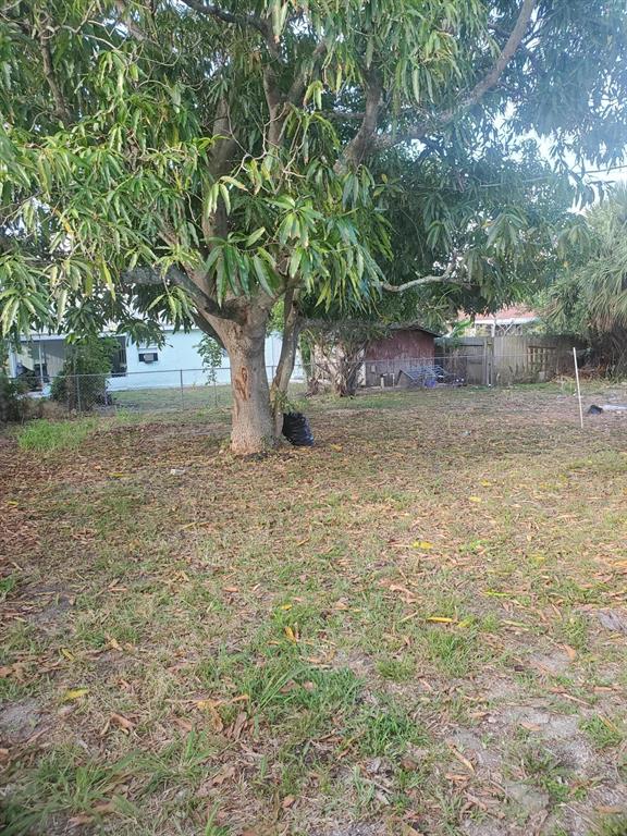 DELRAY MANOR ADD TO DELRAY IN - Residential