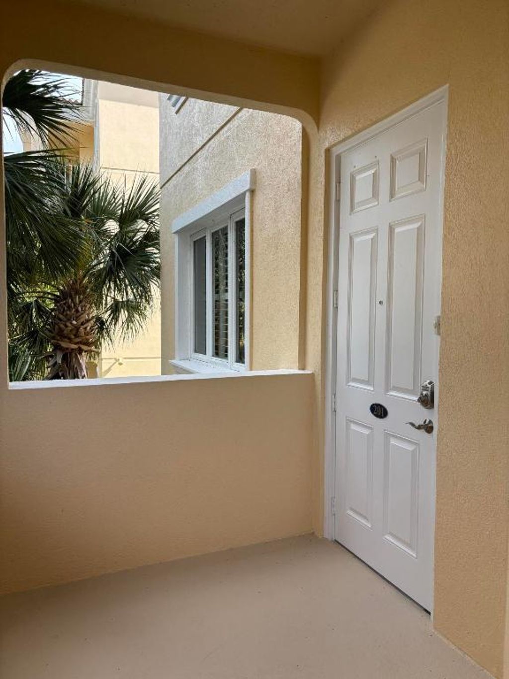 Photo of 29 Harbour Isle Drive W #201, Fort Pierce, FL 34949 (MLS # R11149983)