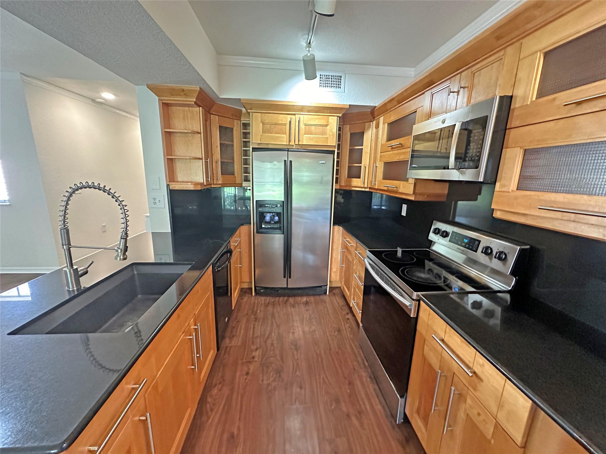 AVENTINE AT MIRAMAR CONDO - Residential Lease