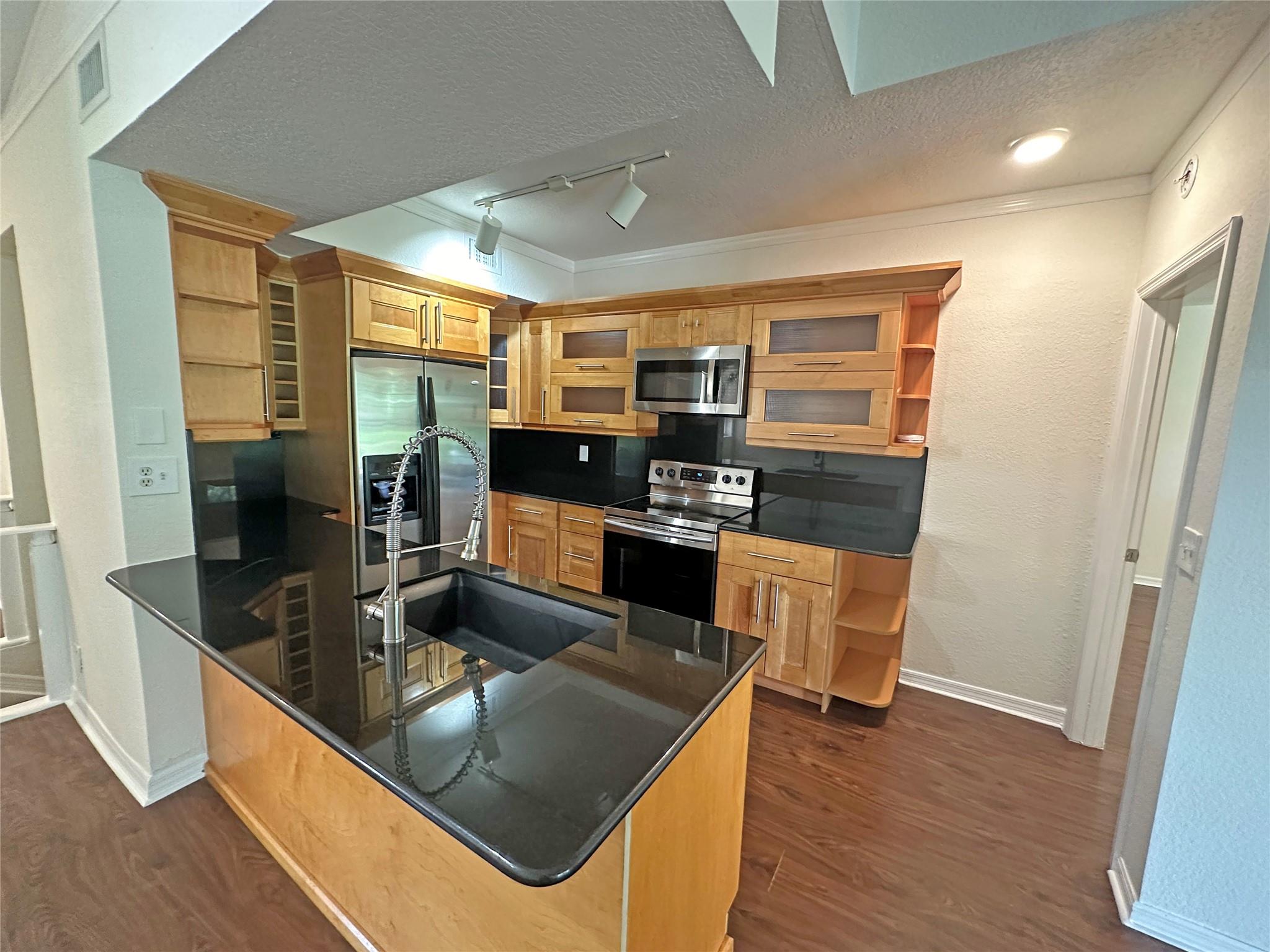 AVENTINE AT MIRAMAR CONDO - Residential Lease