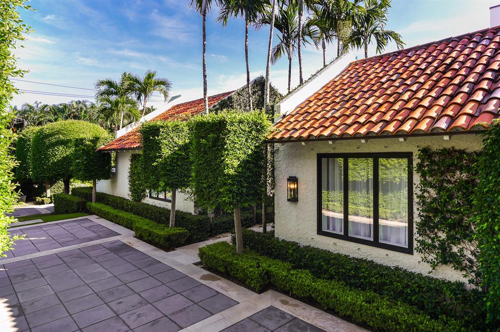 PRIMAVERA ESTATES (LAKE FRONT) - Residential