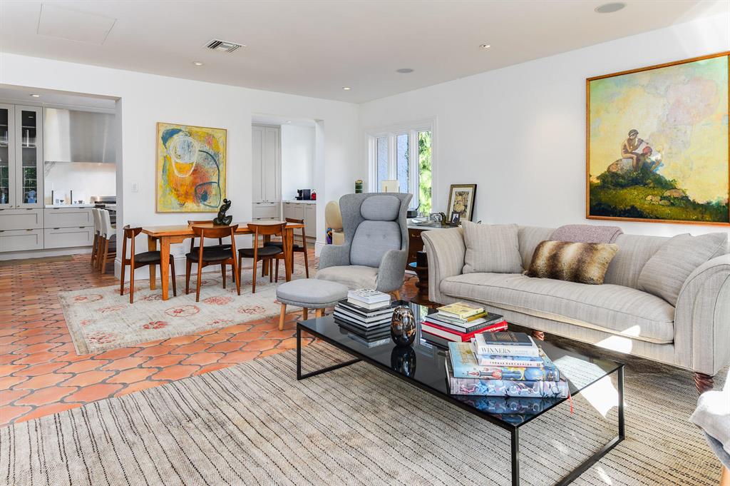 PRIMAVERA ESTATES (LAKE FRONT) - Residential