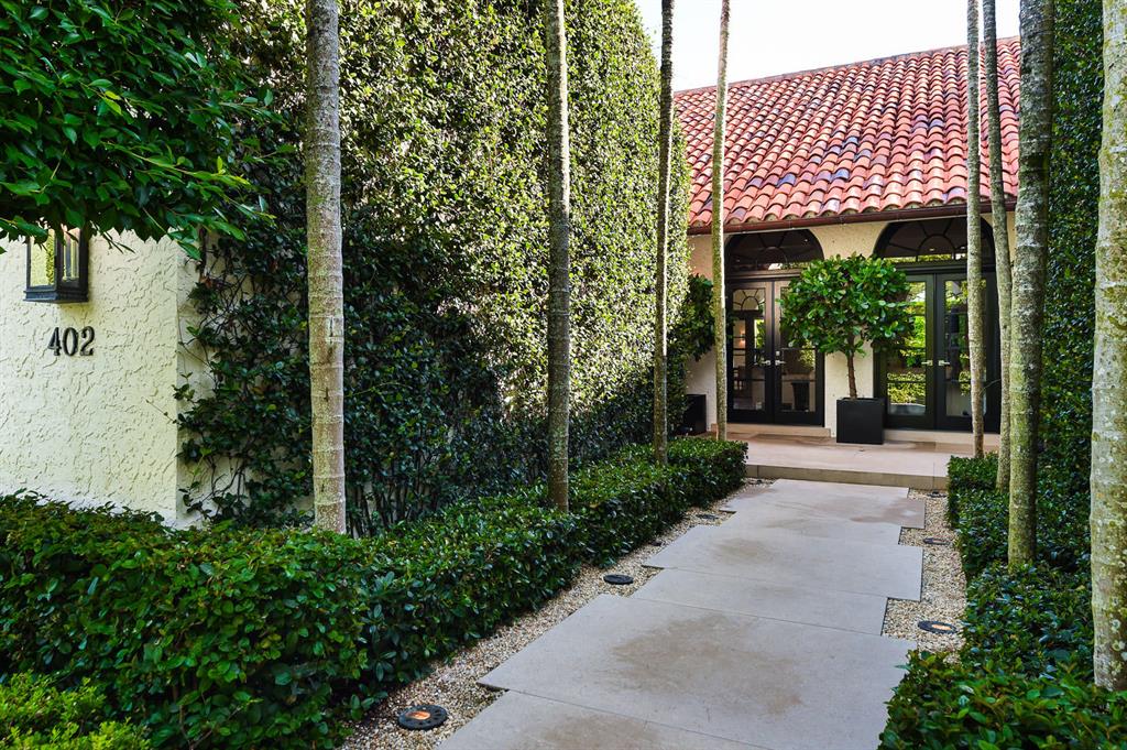 PRIMAVERA ESTATES (LAKE FRONT) - Residential