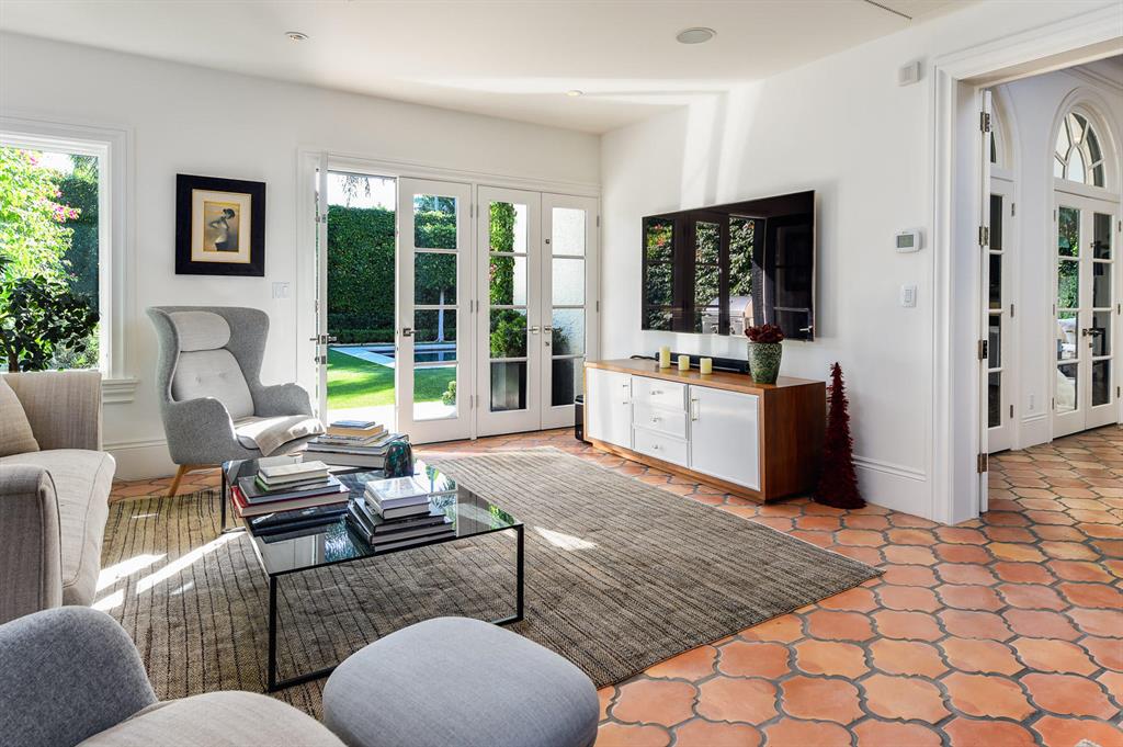 PRIMAVERA ESTATES (LAKE FRONT) - Residential