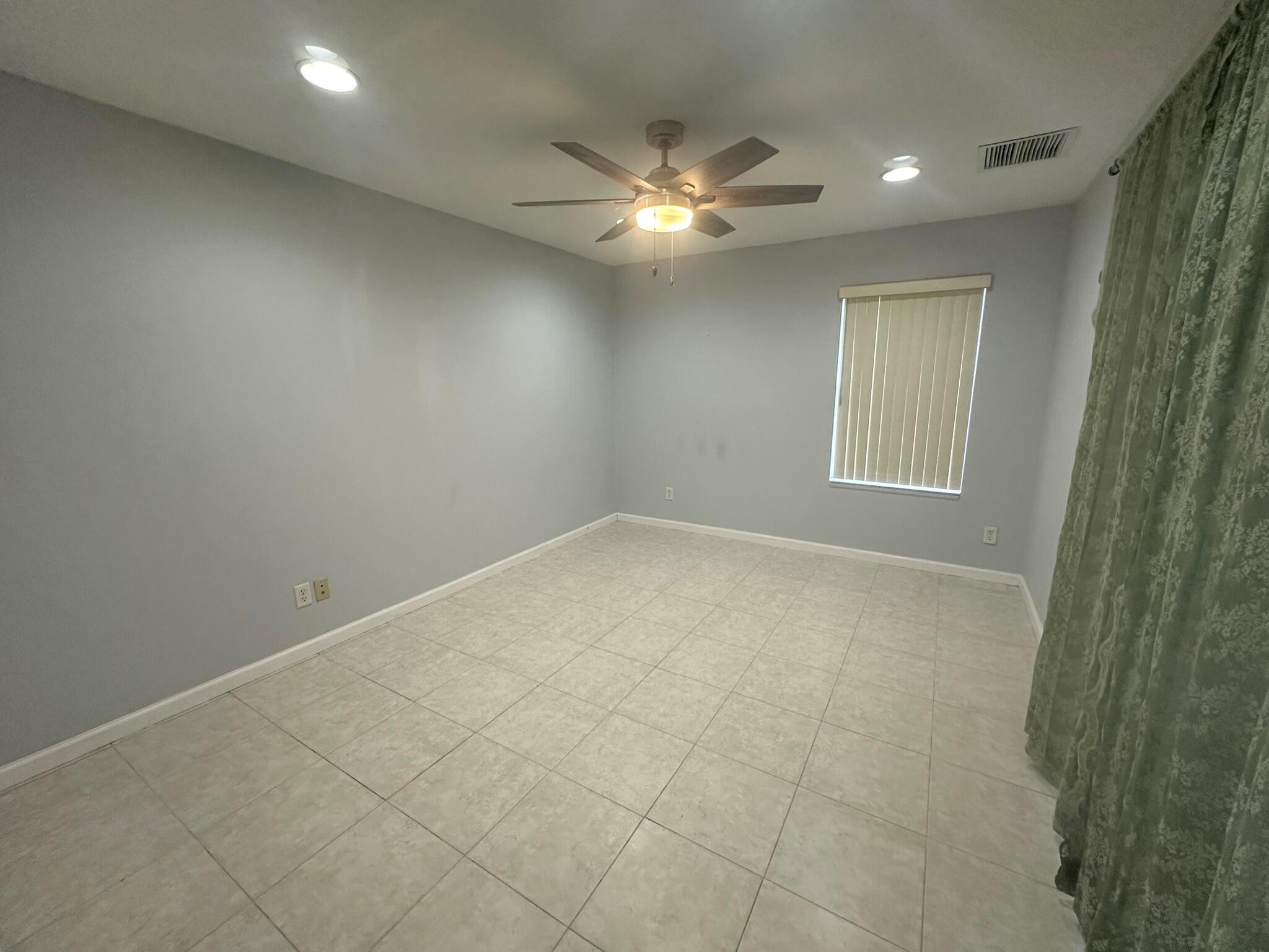 PORT ST LUCIE SECTION 9 - Residential Lease