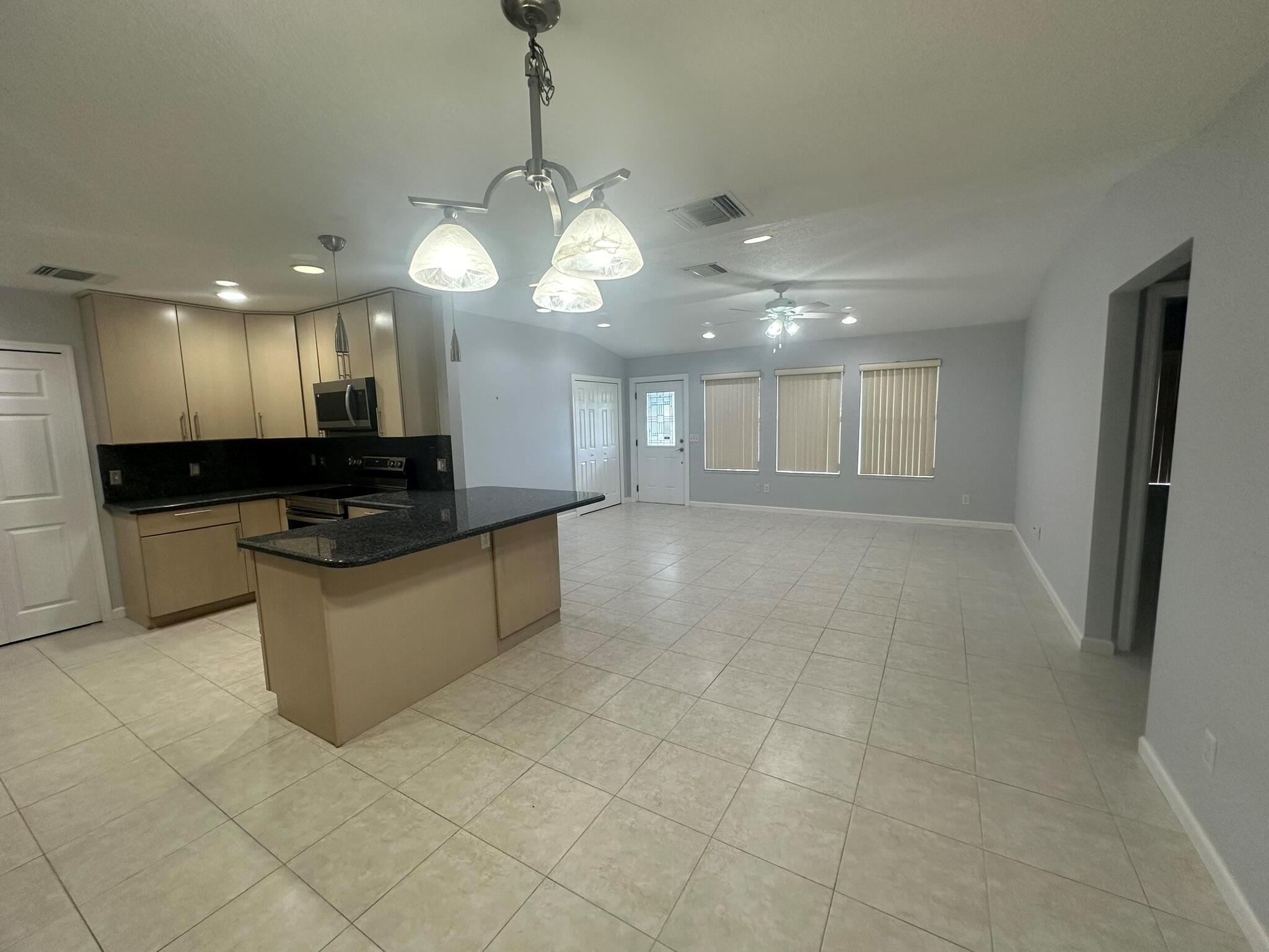 PORT ST LUCIE SECTION 9 - Residential Lease
