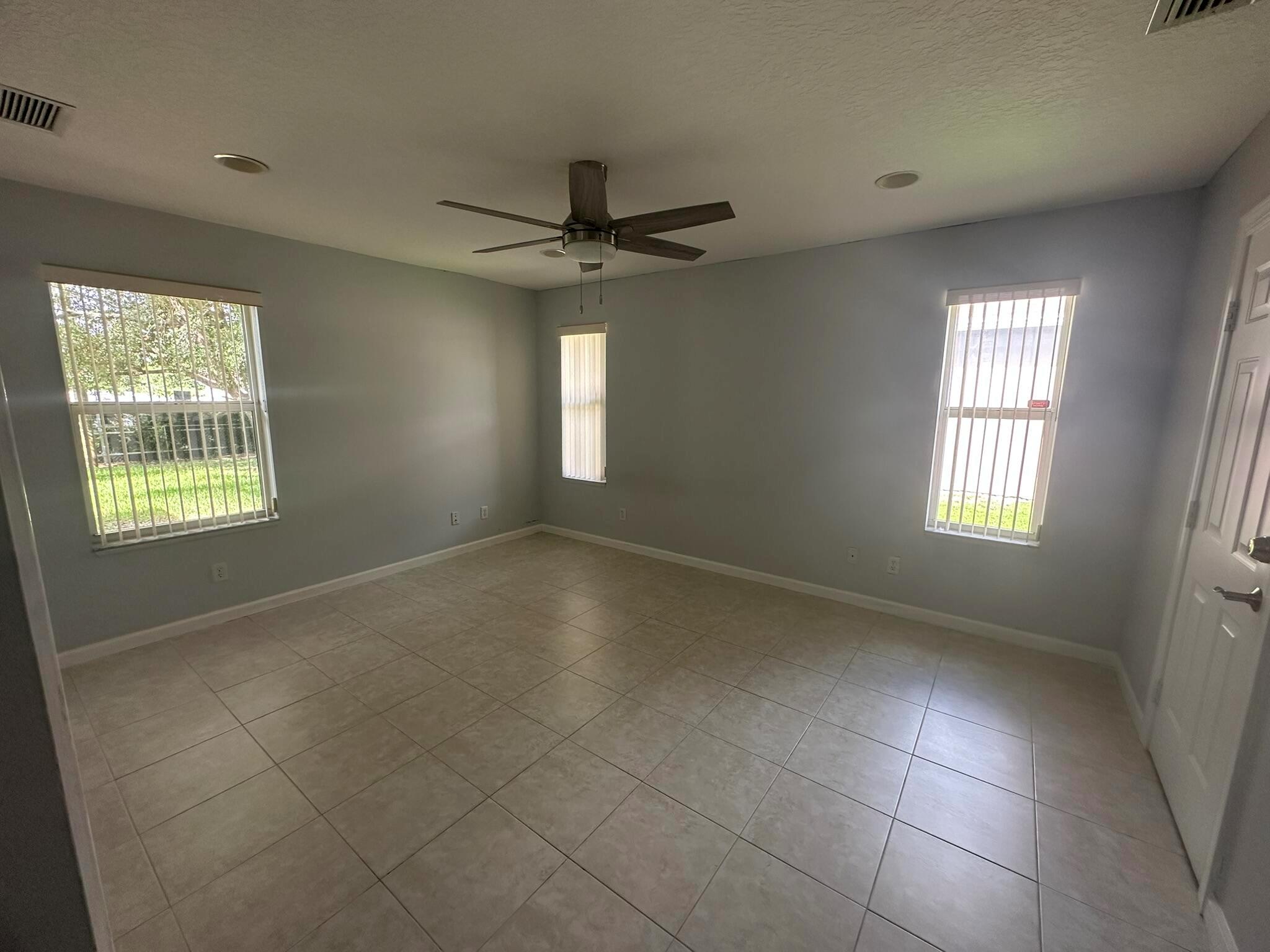 PORT ST LUCIE SECTION 9 - Residential Lease