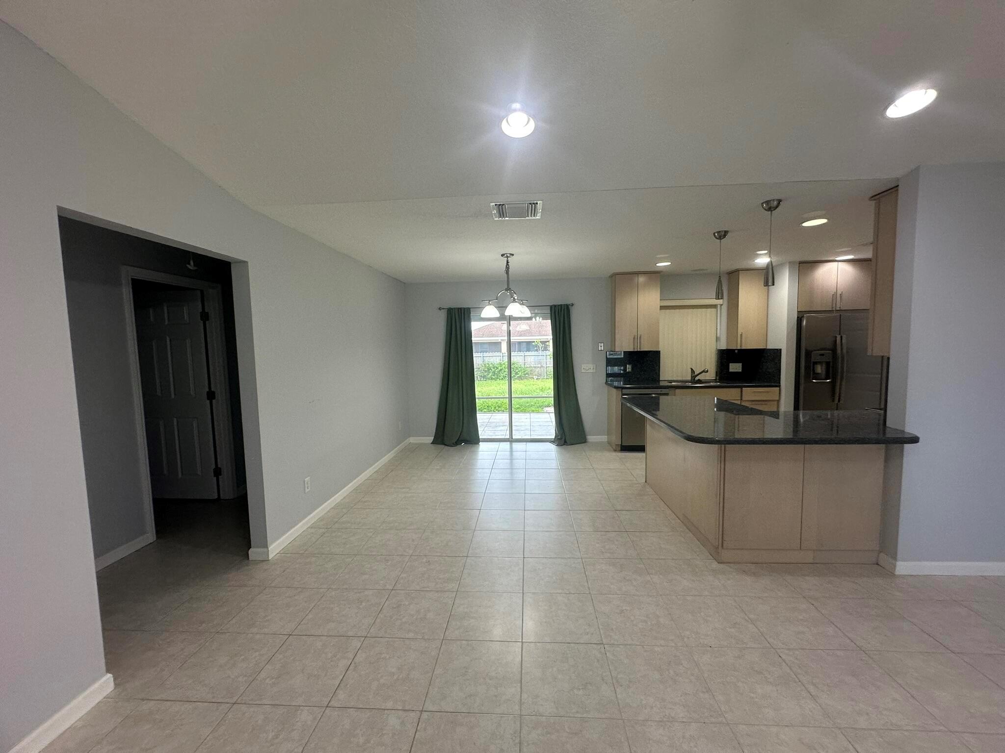 PORT ST LUCIE SECTION 9 - Residential Lease