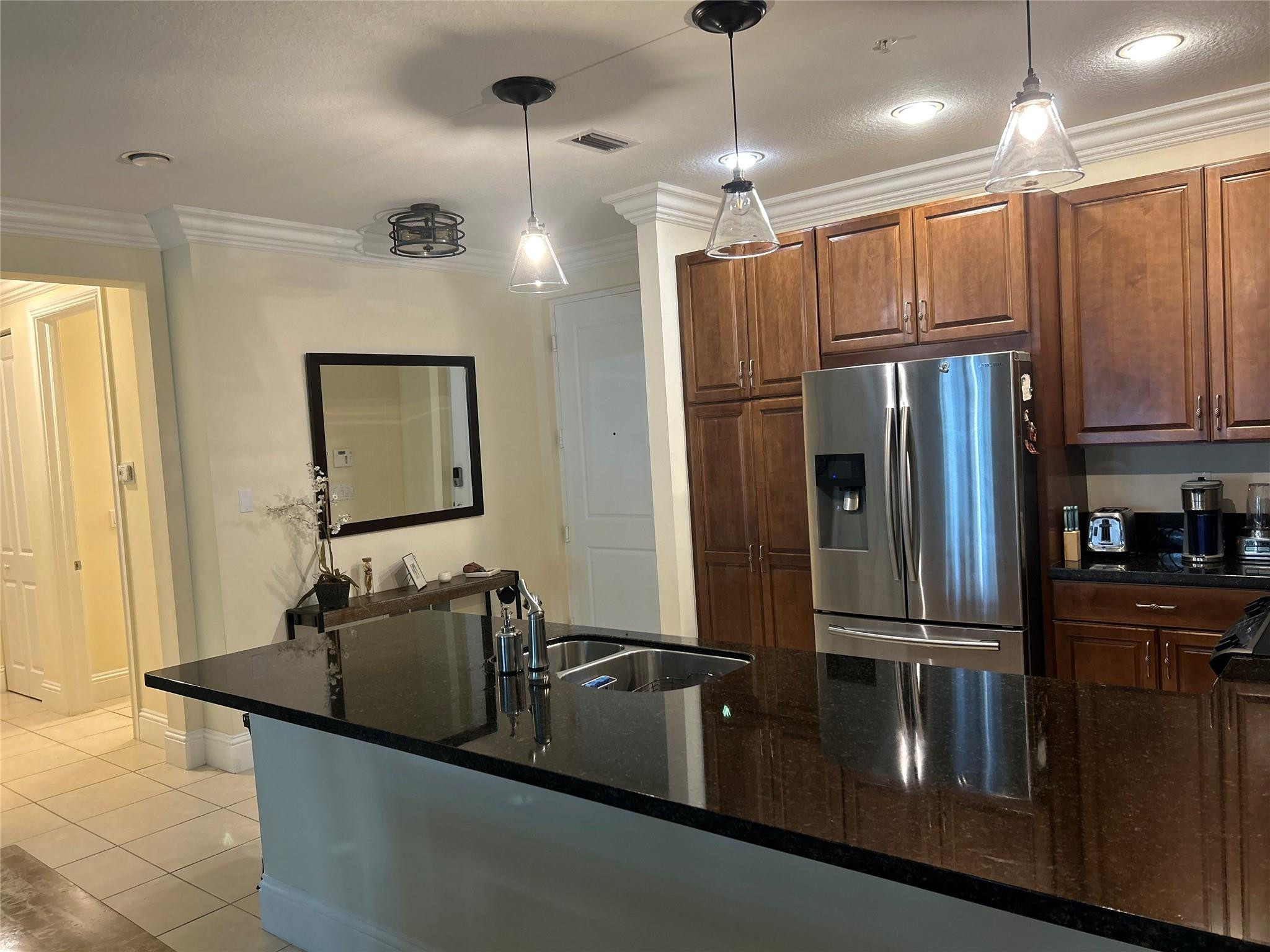 LATITUDE - Residential Lease