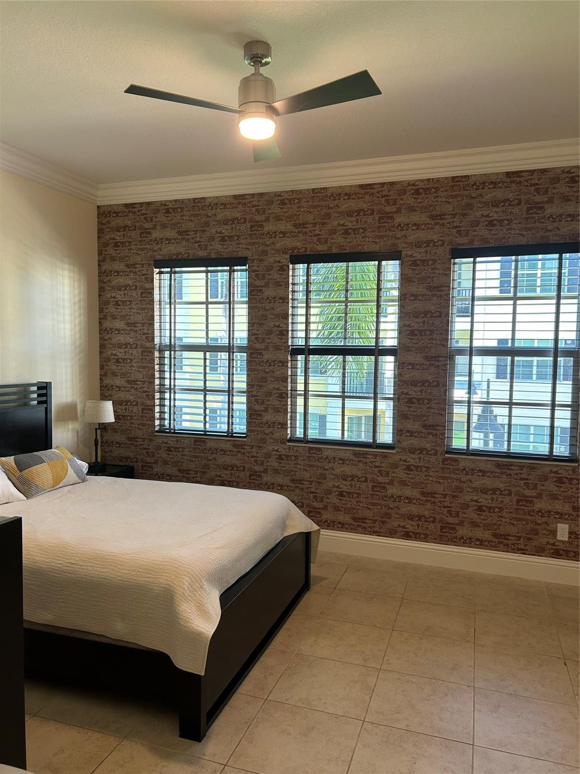 LATITUDE - Residential Lease