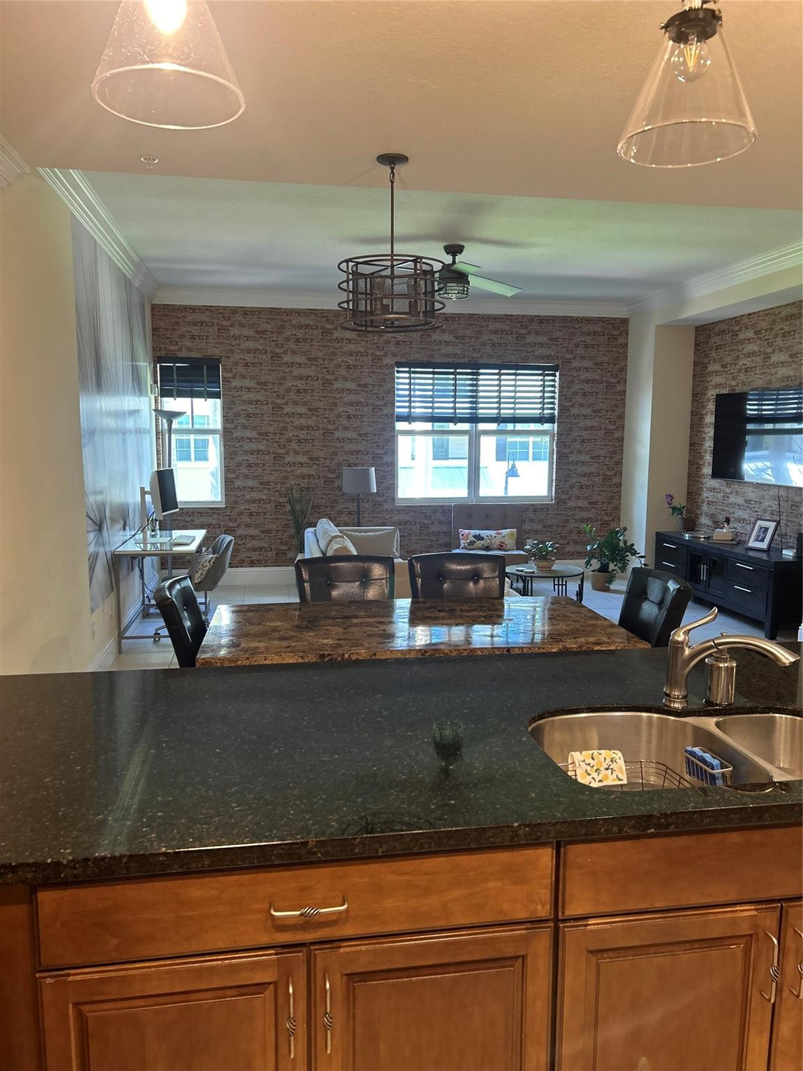 LATITUDE - Residential Lease