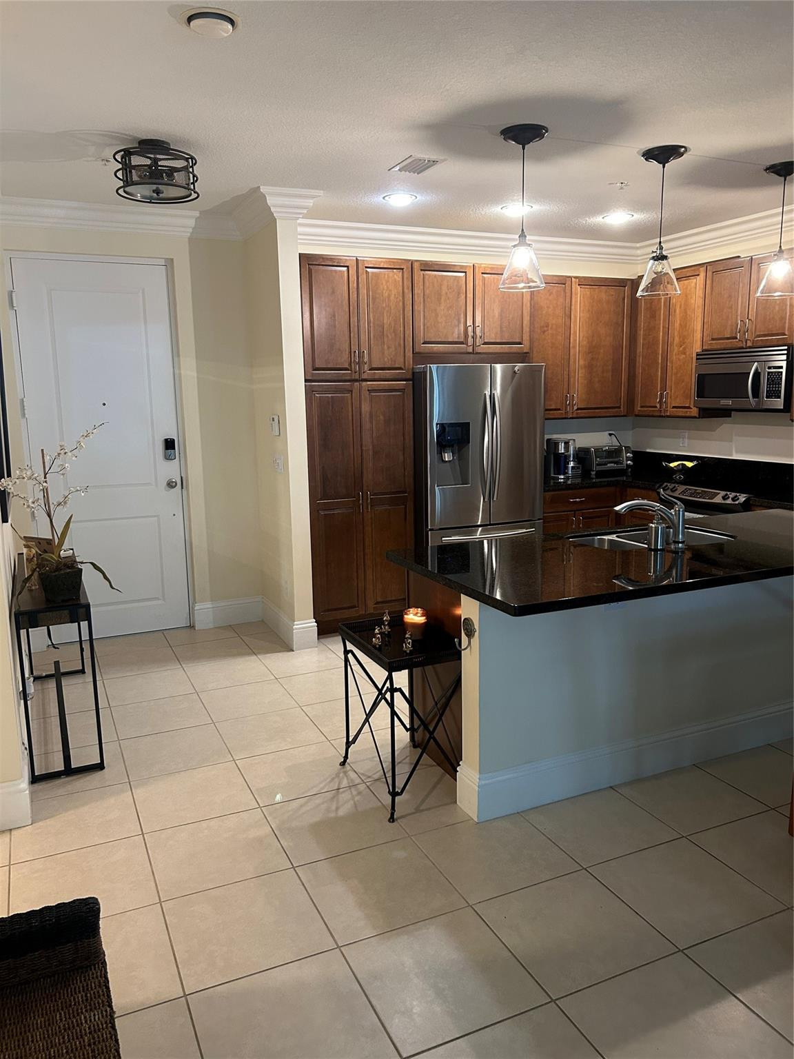 LATITUDE - Residential Lease