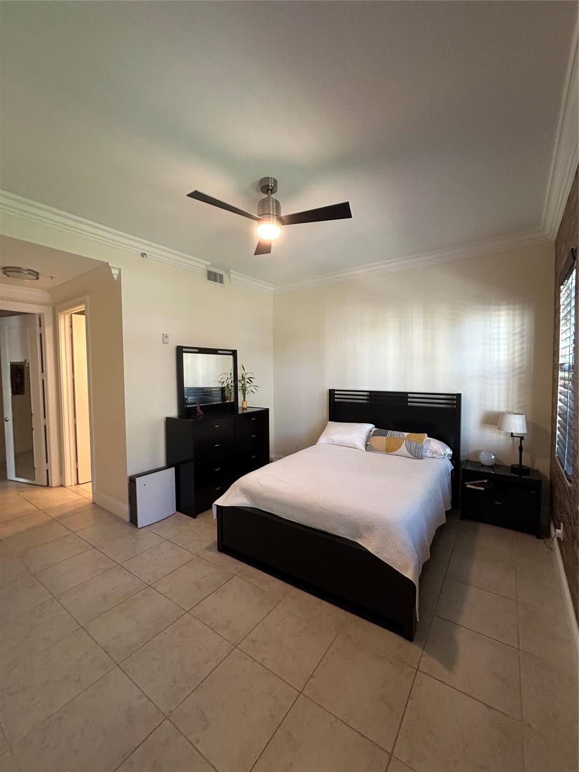 LATITUDE - Residential Lease