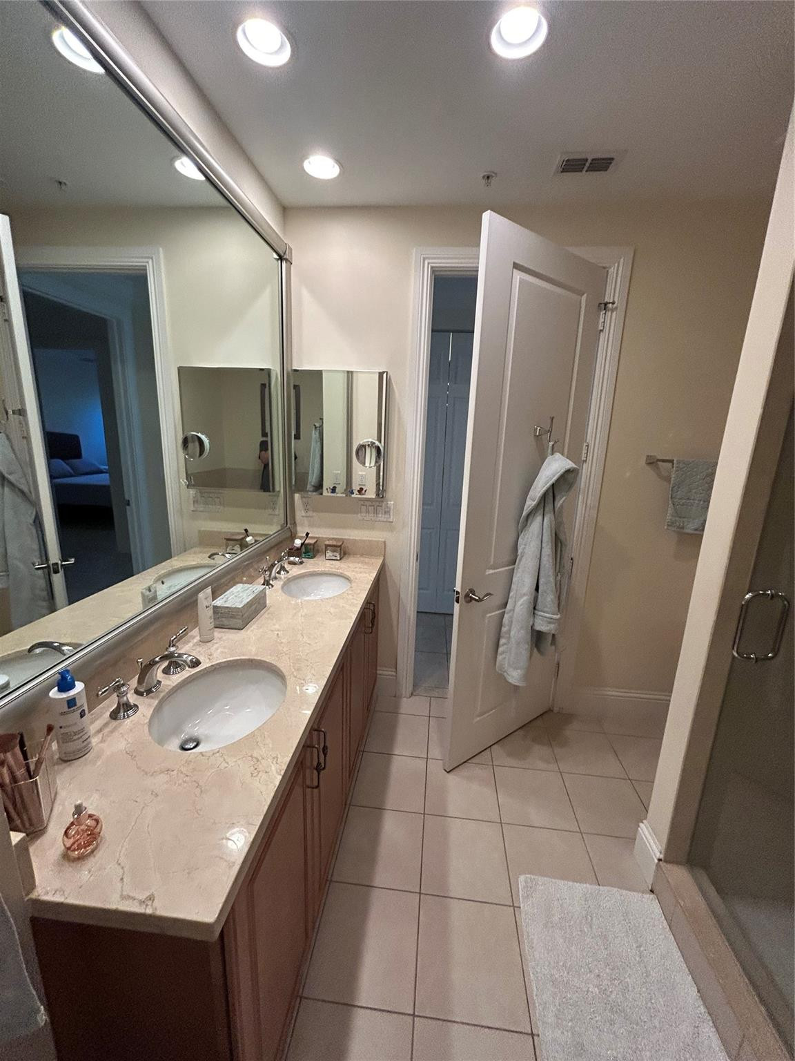 LATITUDE - Residential Lease