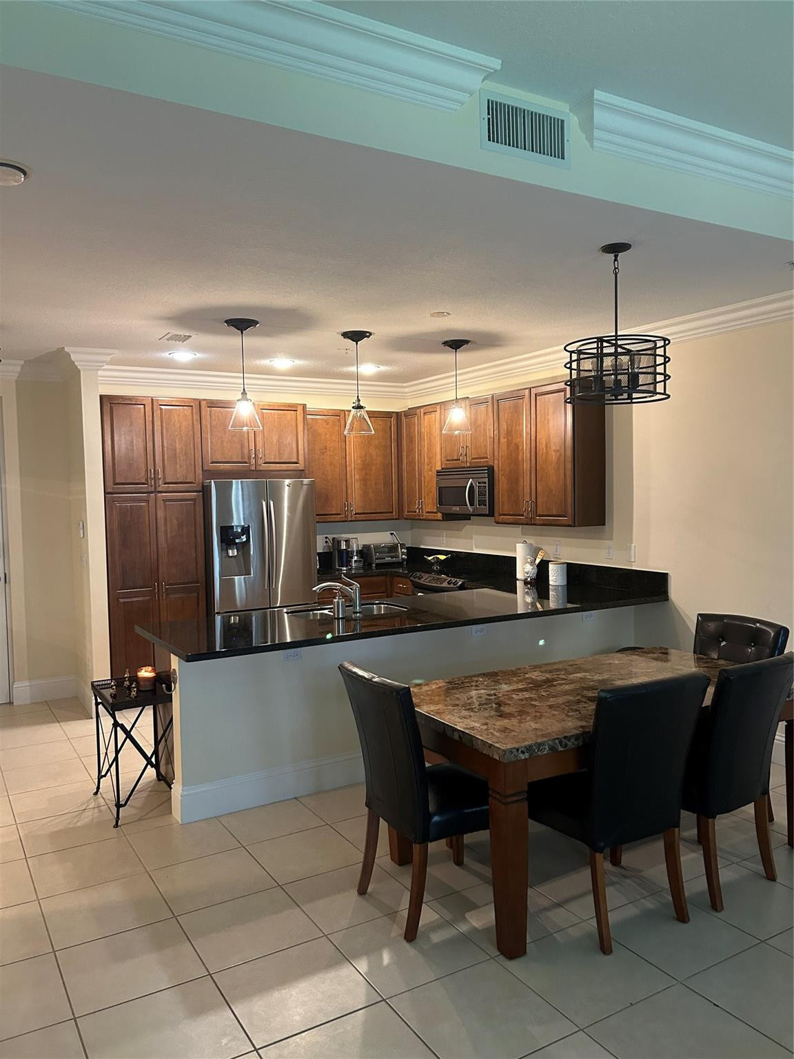 LATITUDE - Residential Lease