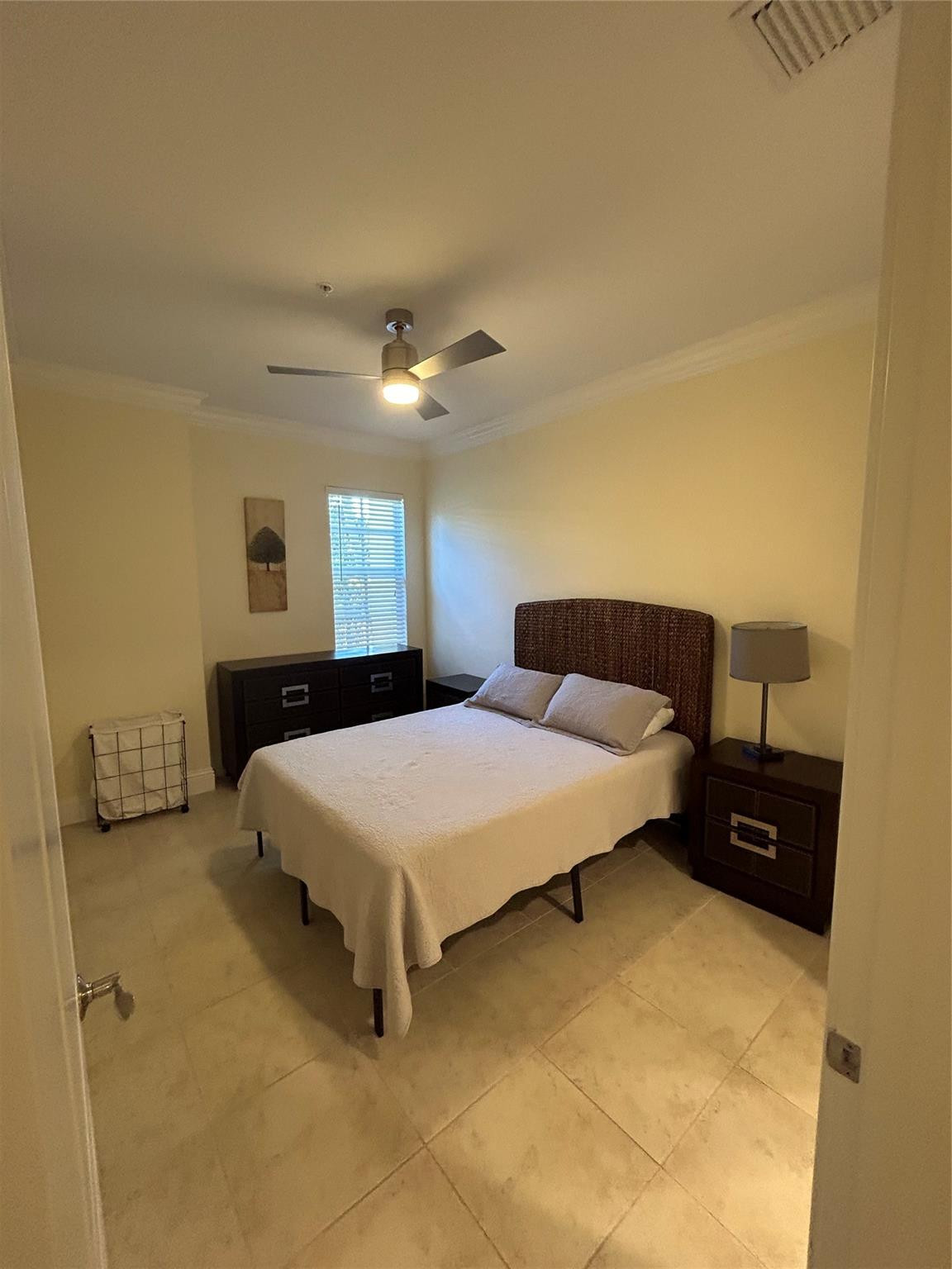 LATITUDE - Residential Lease