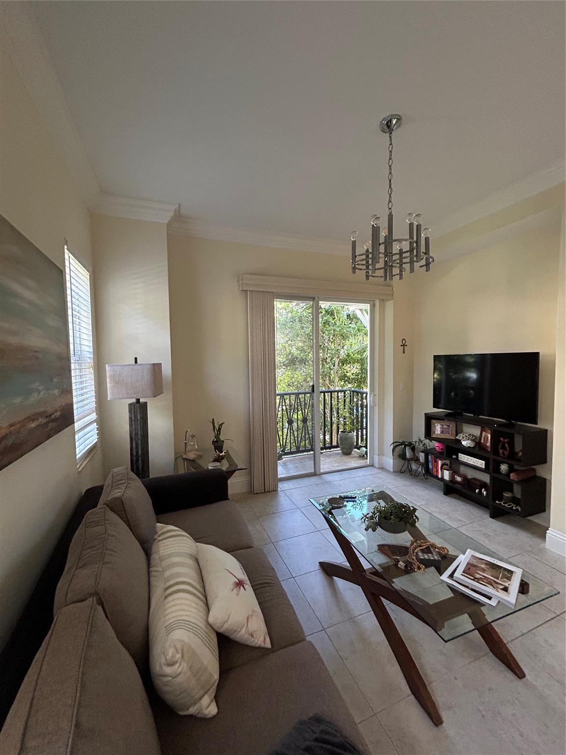 LATITUDE - Residential Lease