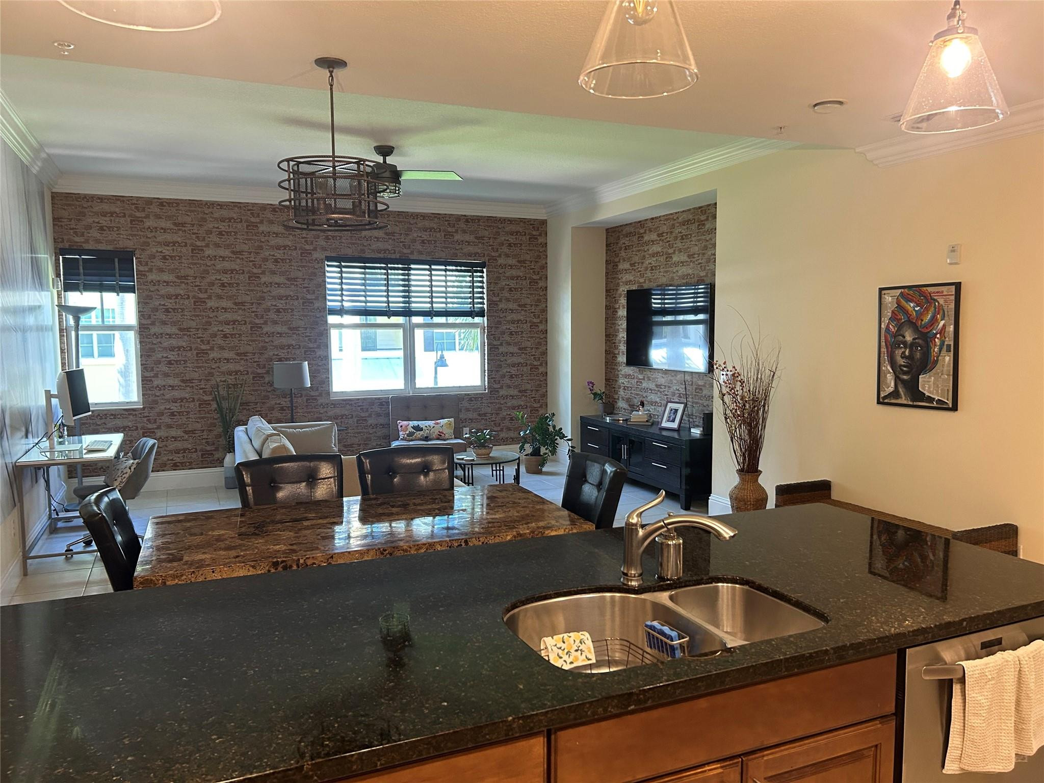 LATITUDE - Residential Lease