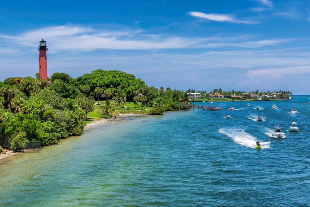 TEQUESTA TOWERS - Residential Lease
