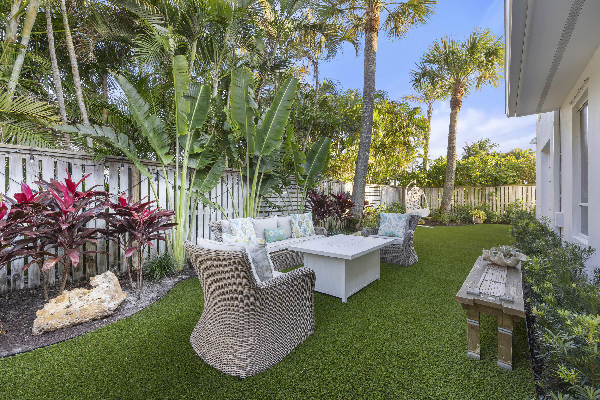 JUPITER INLET BEACH COLONY - Residential