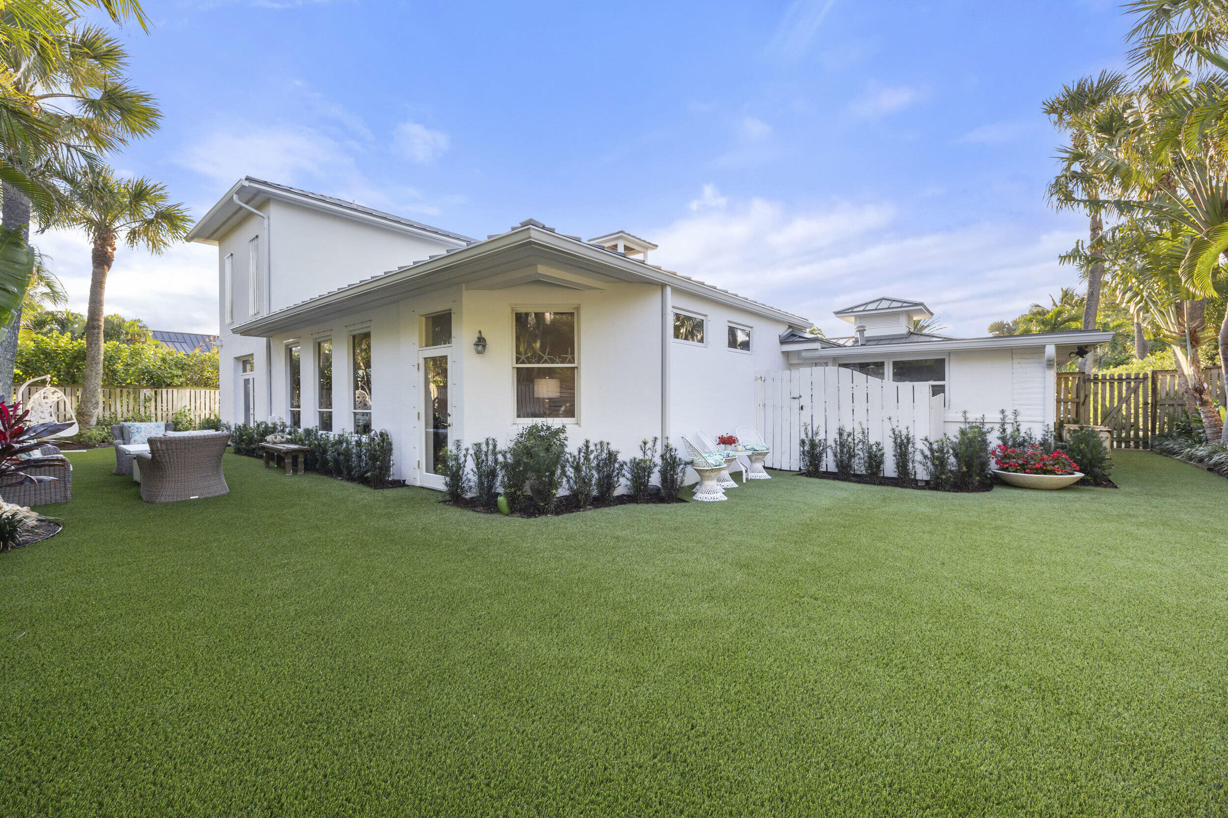 JUPITER INLET BEACH COLONY - Residential