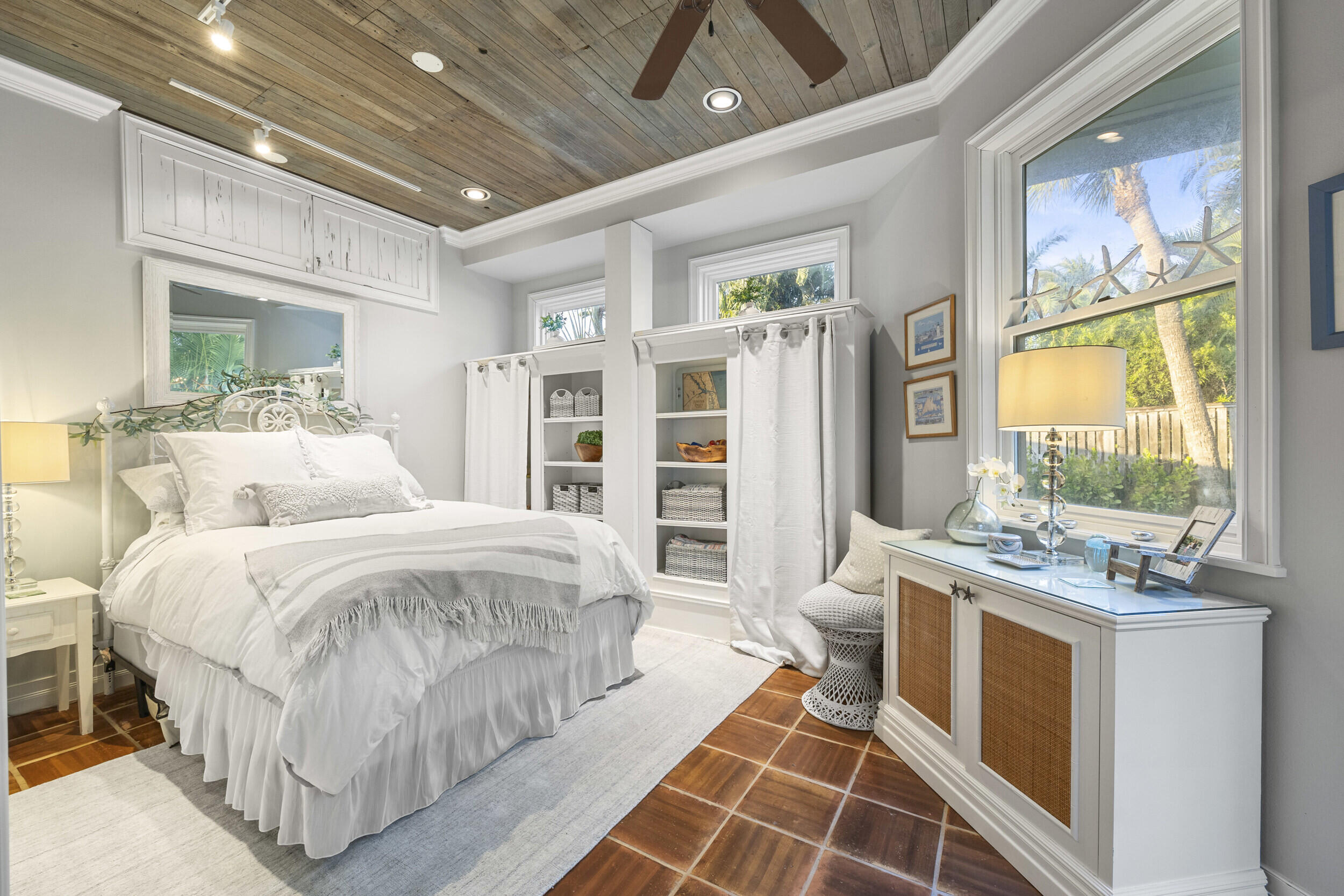 JUPITER INLET BEACH COLONY - Residential