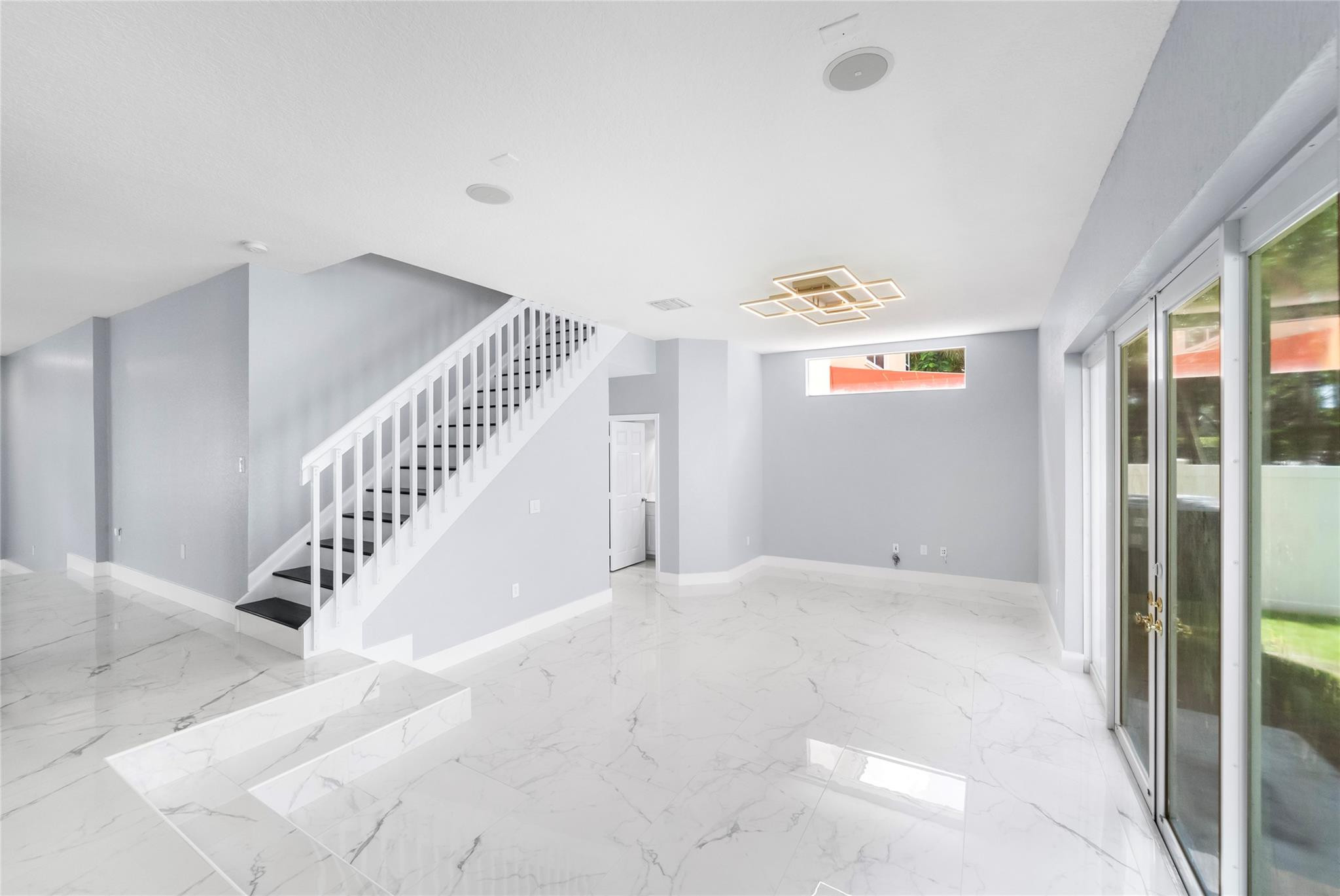 RIVIERA ISLES III - Residential Lease