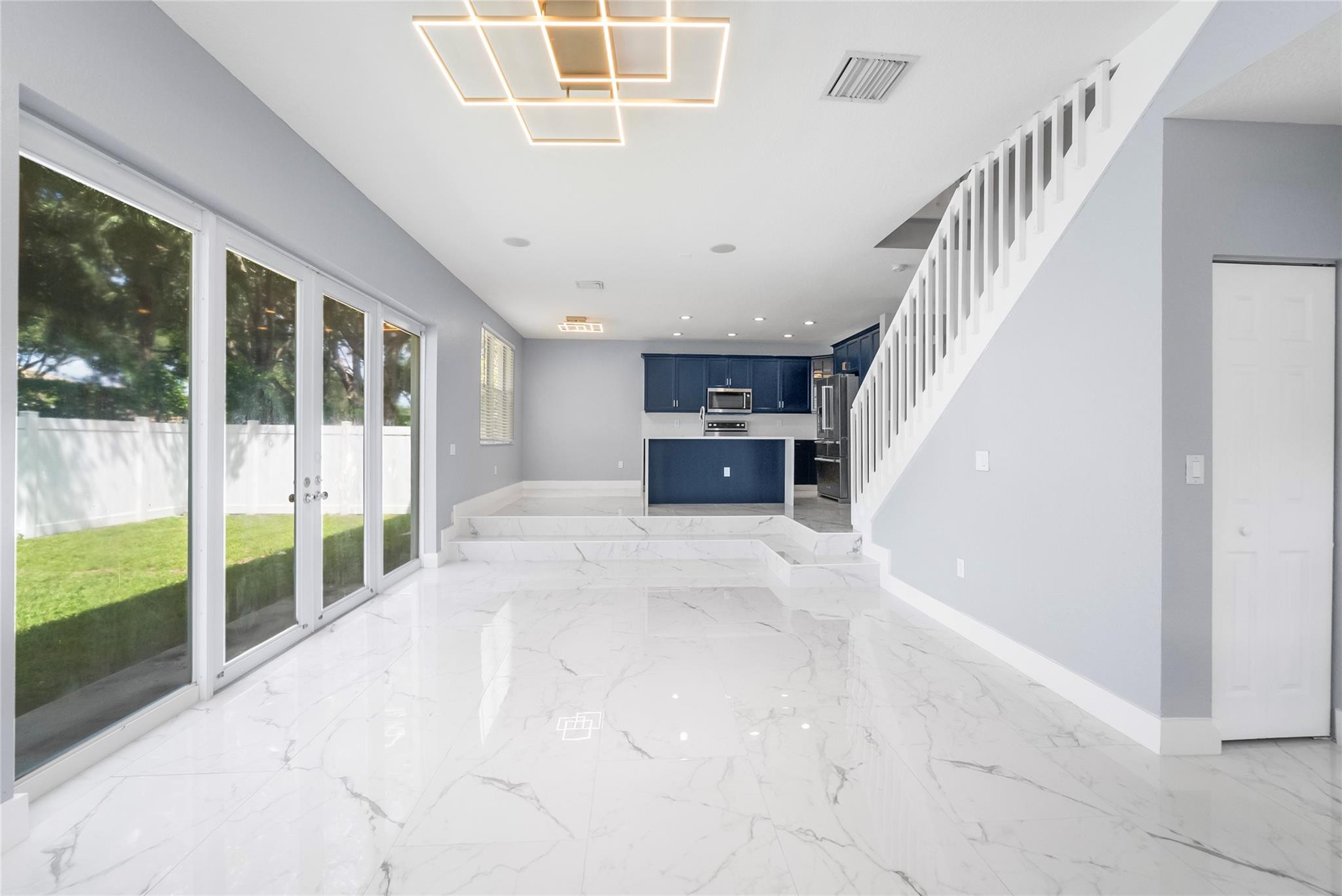 RIVIERA ISLES III - Residential Lease