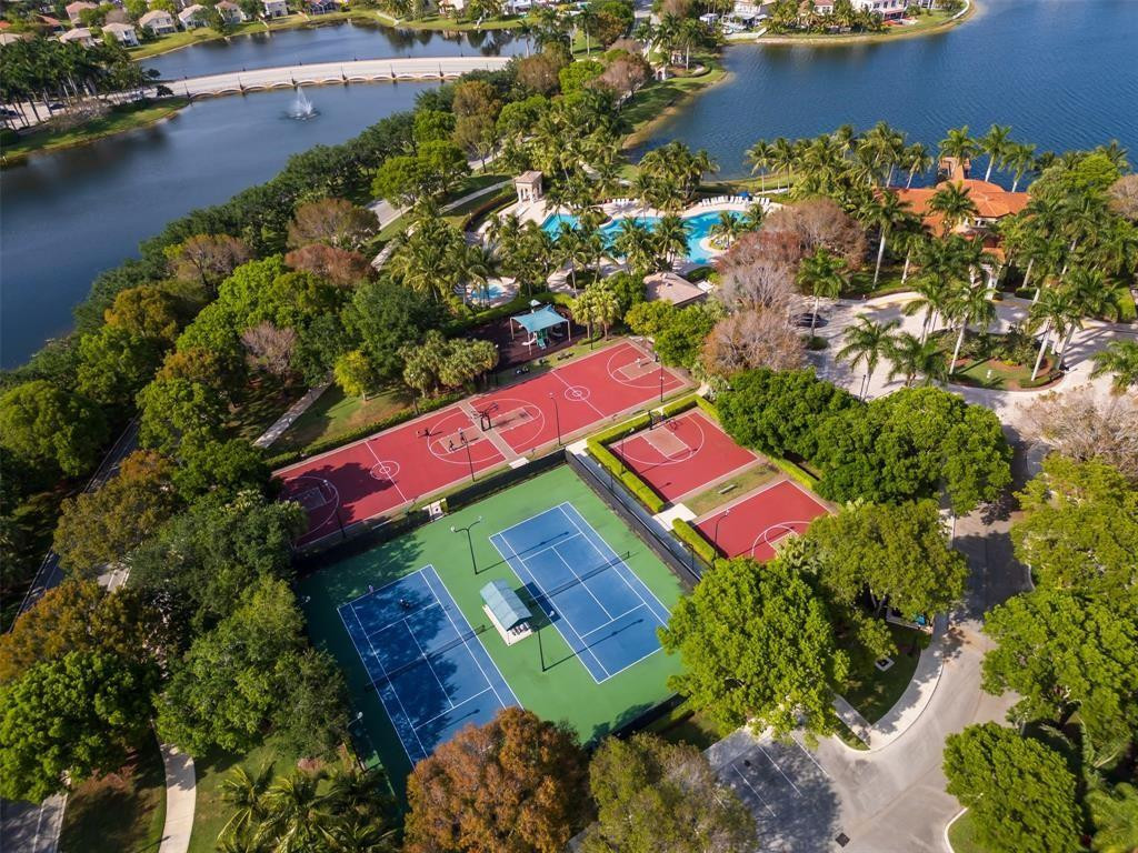RIVIERA ISLES III - Residential Lease