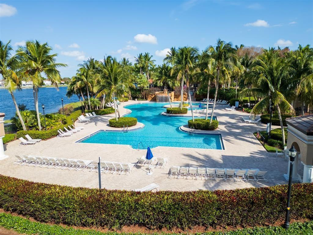 RIVIERA ISLES III - Residential Lease